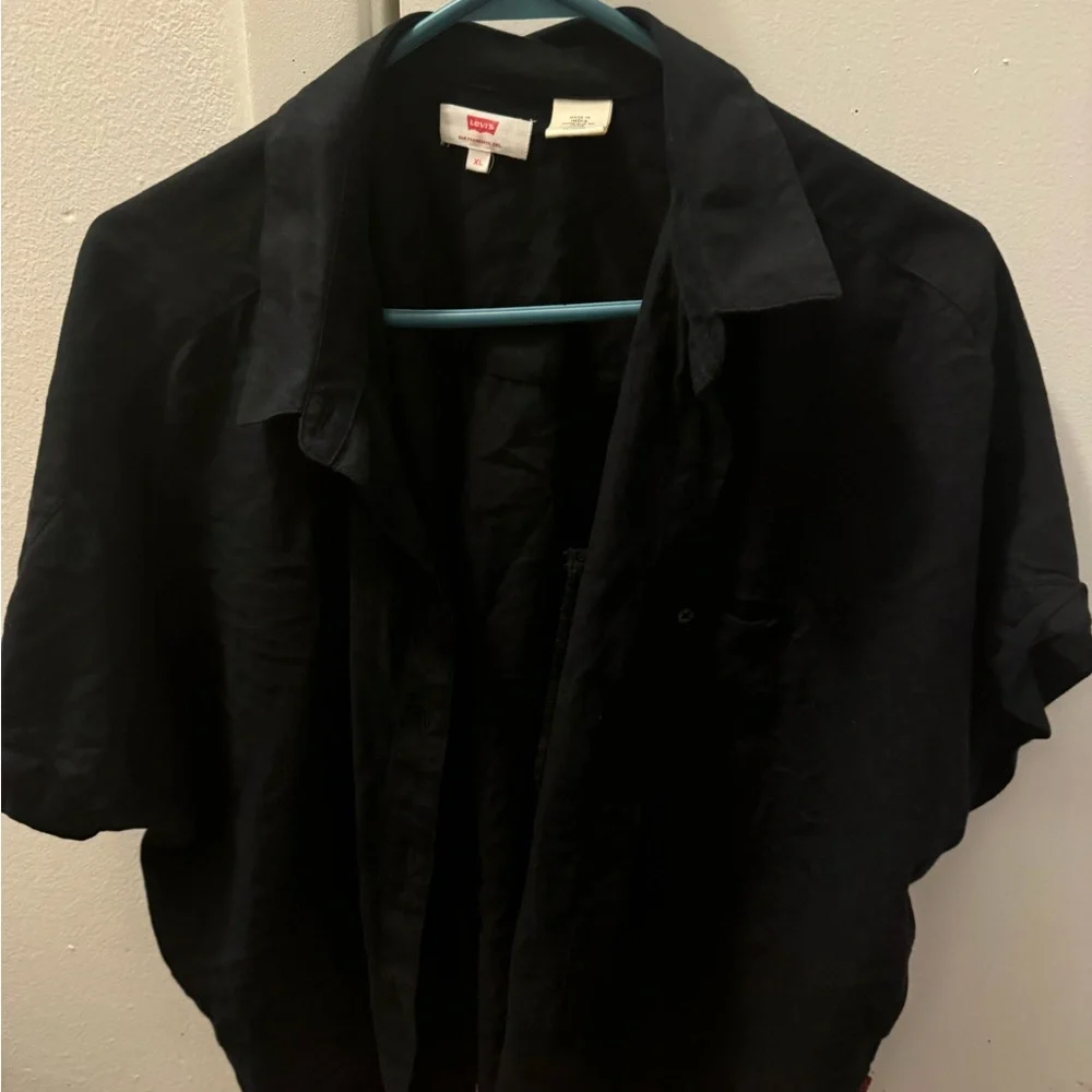 Levi’s top - Picture 1 of 2